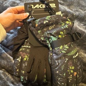 Dakine winter gloves womens size small (removable storm liner glove)